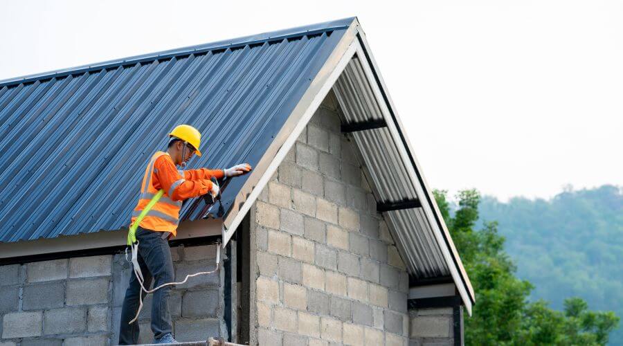 Expert top industrial roofings services in Alton, IA